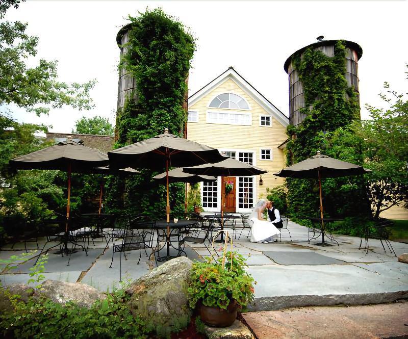 Bedford Village Inn Екстер'єр фото