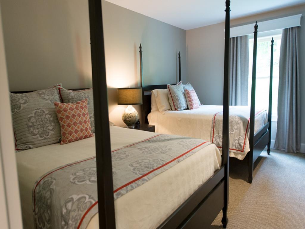 Bedford Village Inn Екстер'єр фото